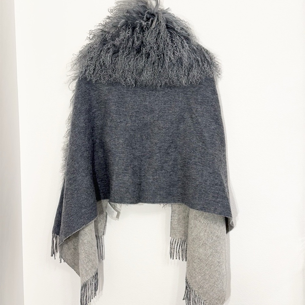 POLOGEORGIS NEW 100% Dyed Lamb Fur Cape/Shawl One Size - Picture 5 of 8